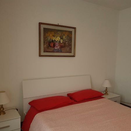 In Centro A Saint Vincent Apartman Kültér fotó