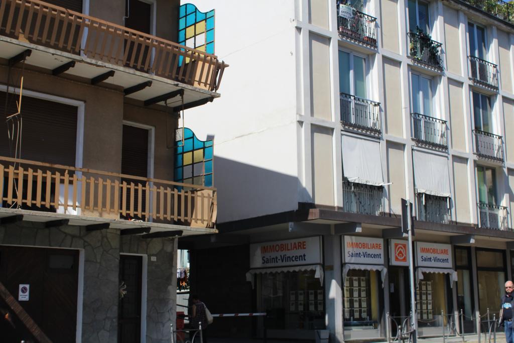 In Centro A Saint Vincent Apartman Kültér fotó