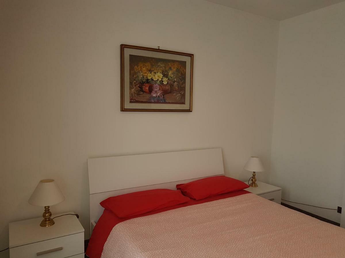 In Centro A Saint Vincent Apartman Kültér fotó